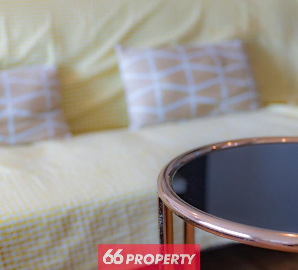 Nimman, Workdesk, Best Location, Quiet Street Apartment in Chiang Mai