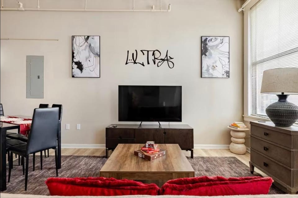Communal lounge/ TV room, TV and multimedia, Living room, Seating area