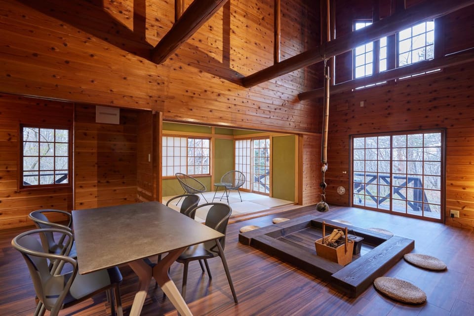 Living room, Photo of the whole room, Seating area, Dining area
