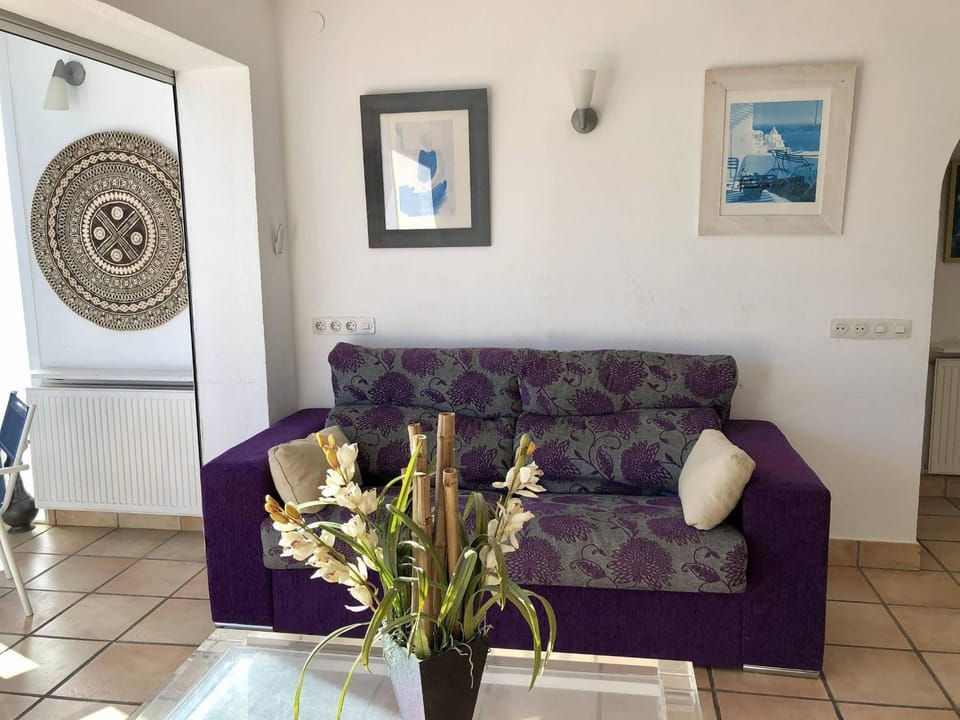 Apartamento en Primera Línea en Roses - Terraza y Garaje - ES-258-168 Apartment in Roses