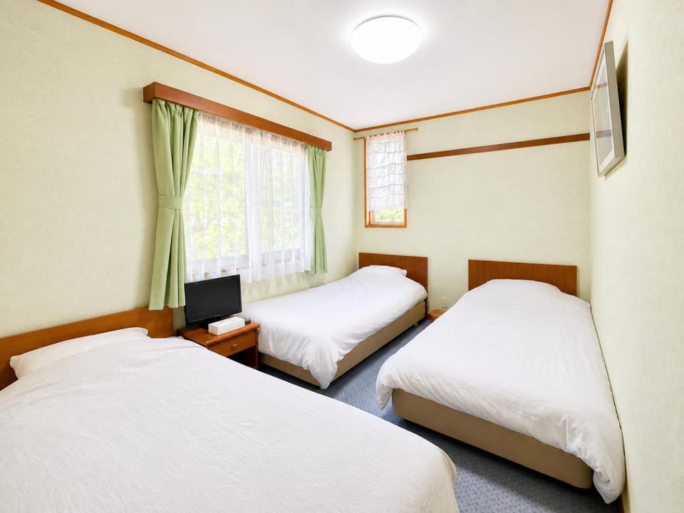 Guesthouse PAW Hostel in Nagano Prefecture