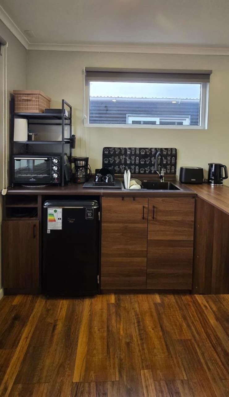 Coffee/tea facilities, minibar, toaster