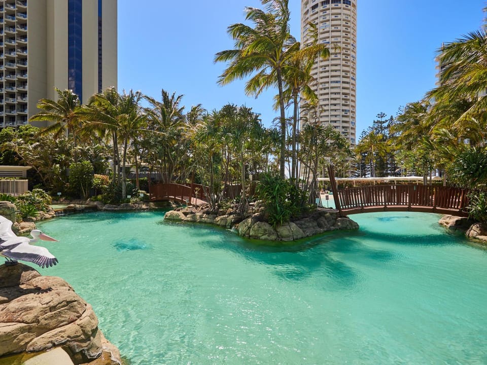 Crown Tower Surfers Paradise Serain Residences Apartment in Surfers Paradise Boulevard