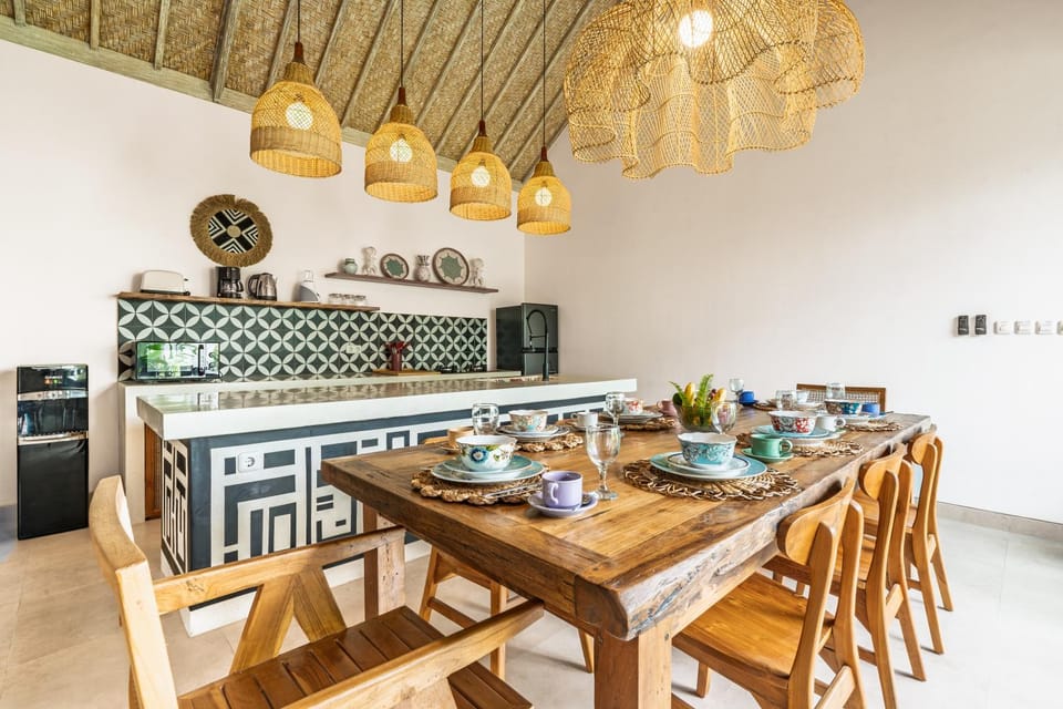 Kitchen or kitchenette, Food and drinks, Food, stove