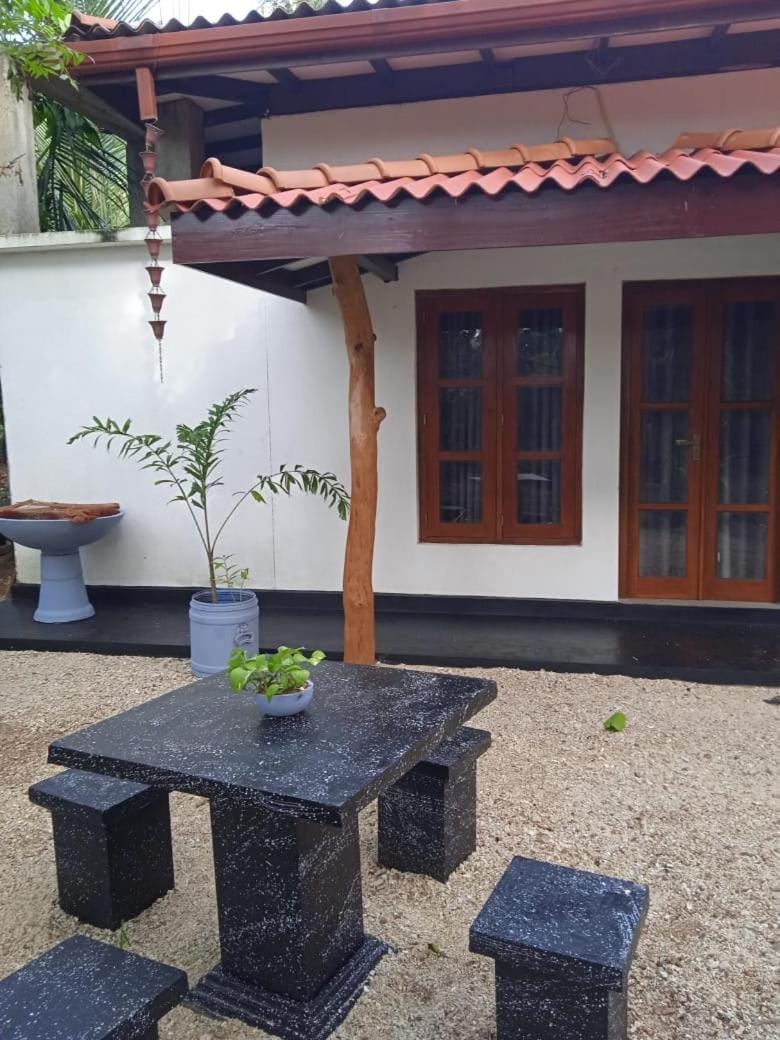 Pearl bay homestay Vacation rental in Southern Province