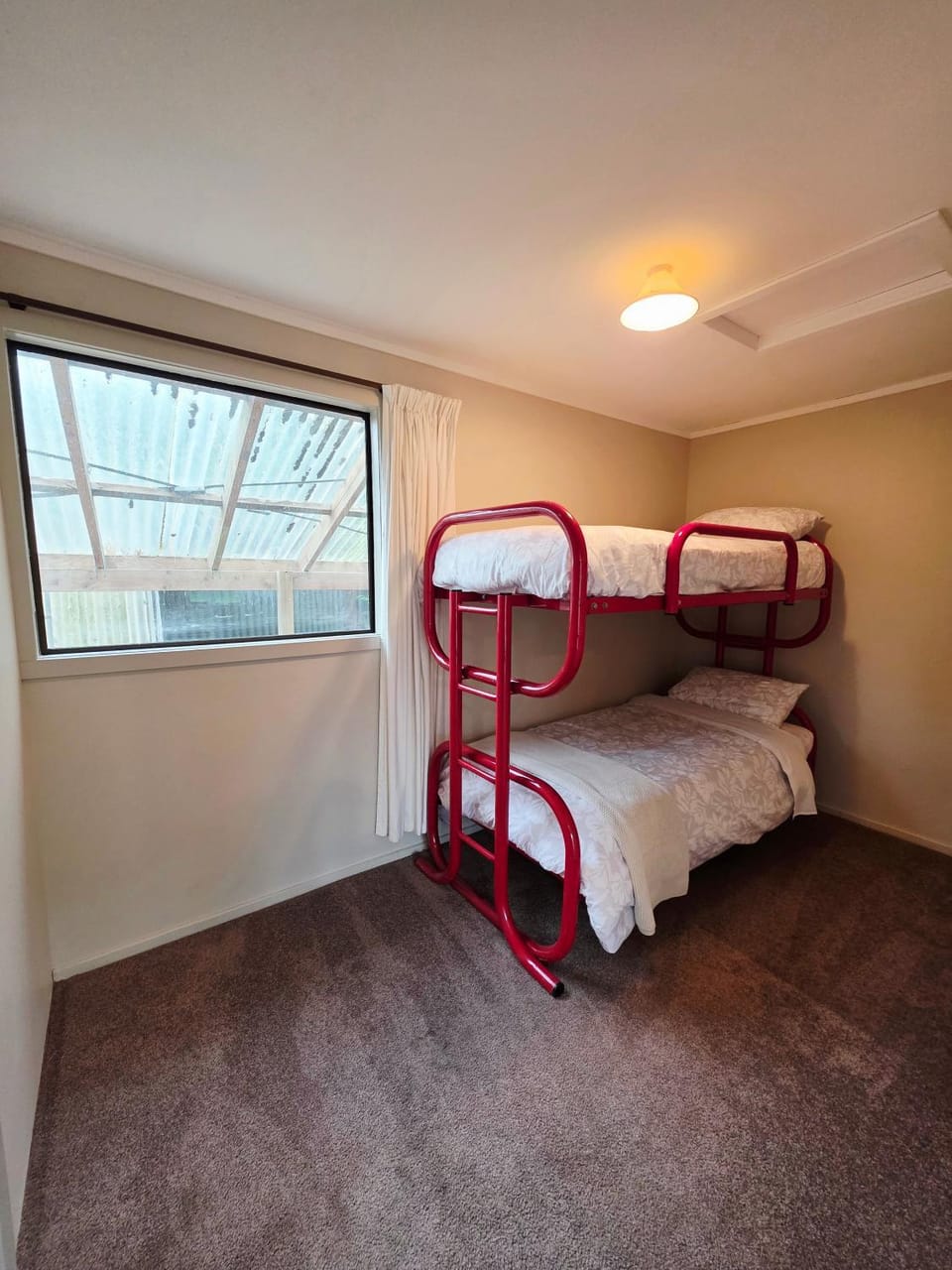 Bedroom, bunk bed
