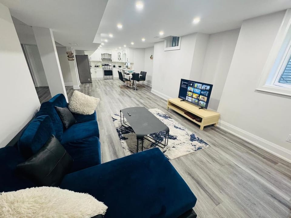 Hearth & Home Spacious Suite Apartment in Ajax