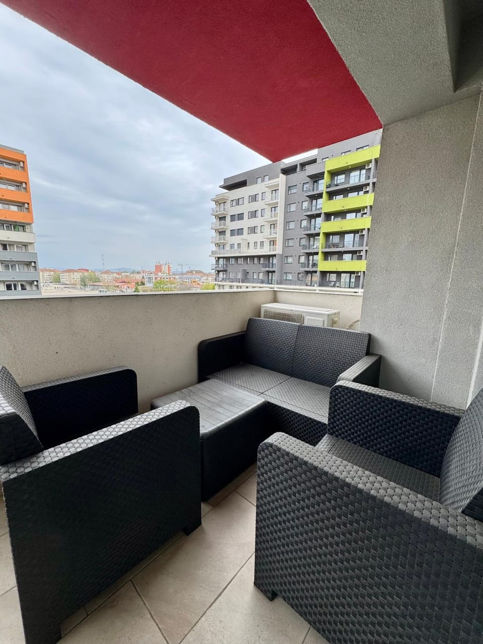 Emerald Regency Apartment in Romania