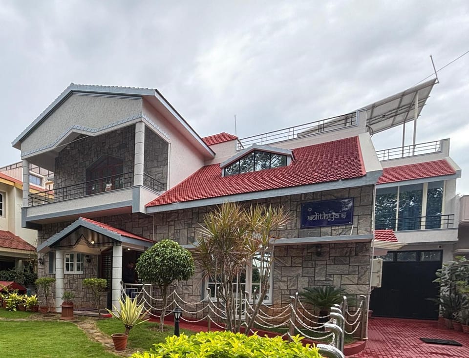 Property building, Garden, Garden view