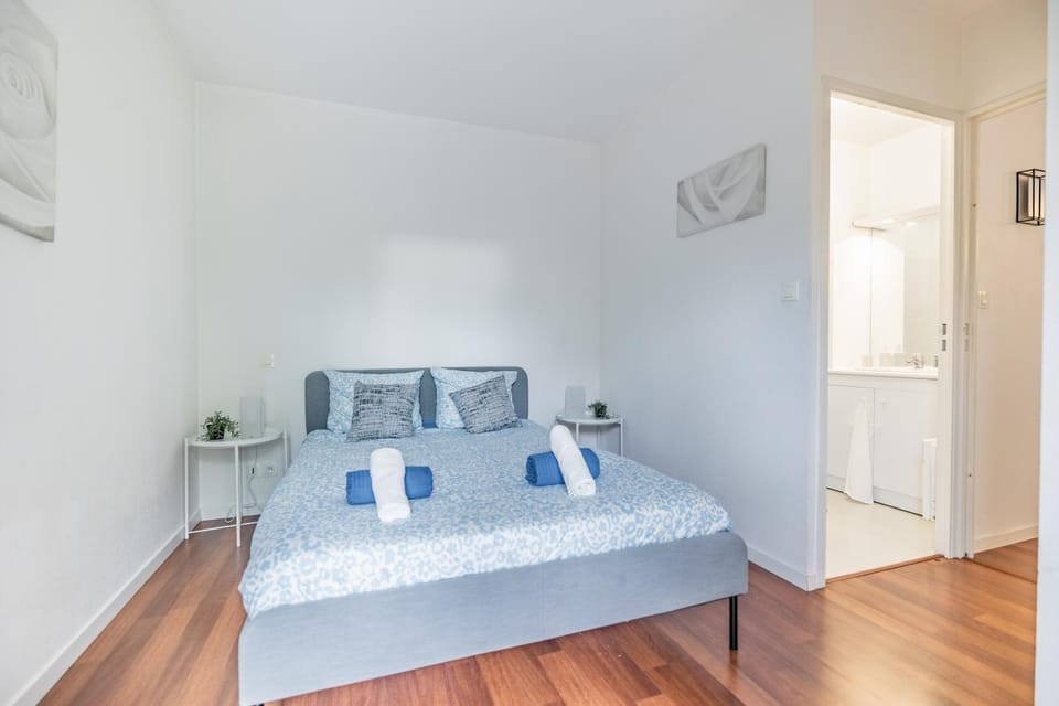 Bed, Night, Bedroom