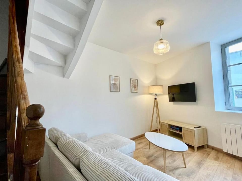 Petite Maison de ville face au château et du canal Apartment in Brittany