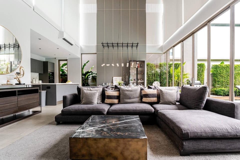 Living room, Seating area