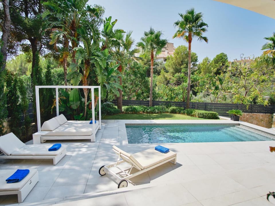 Garden, Swimming pool