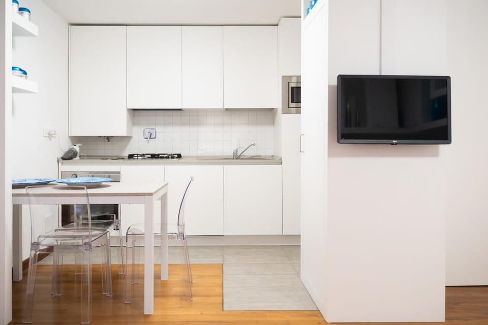 Corte sul Po – Appartamento con 2 camere | Centro Torino | Balcone romantico Apartment in Turin