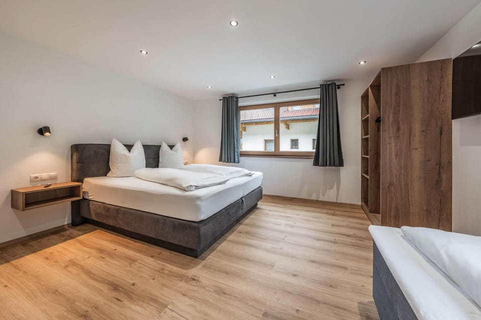 Bed, Bedroom, wardrobe