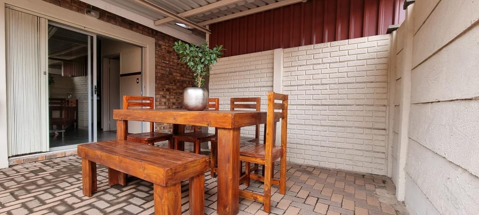 Patio, Garden