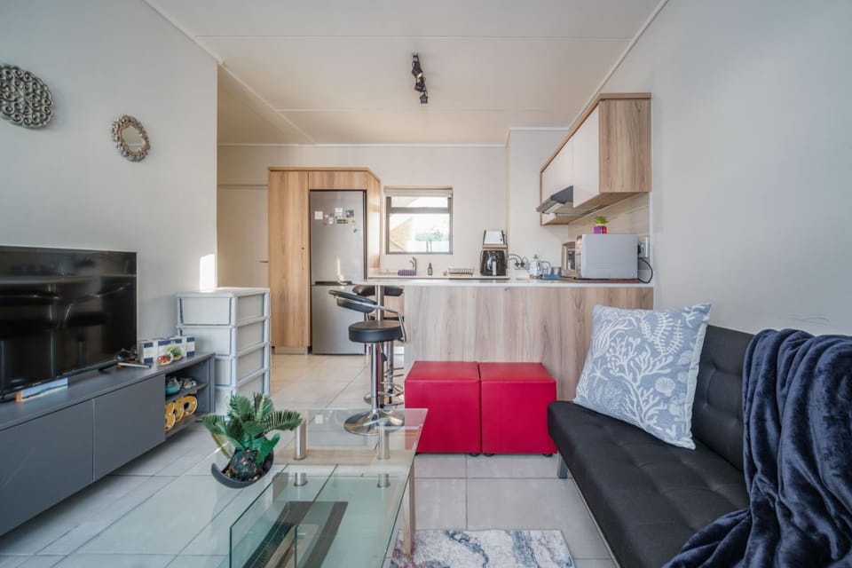 Kitchen or kitchenette, Living room, Dining area, oven, stove