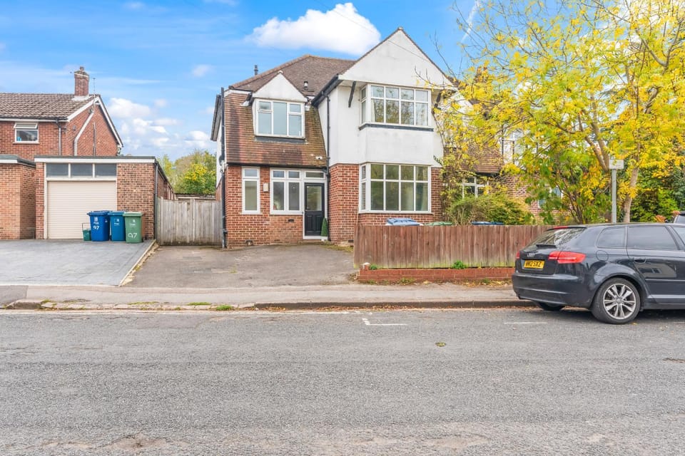 Headington Resort Apartment in Oxford