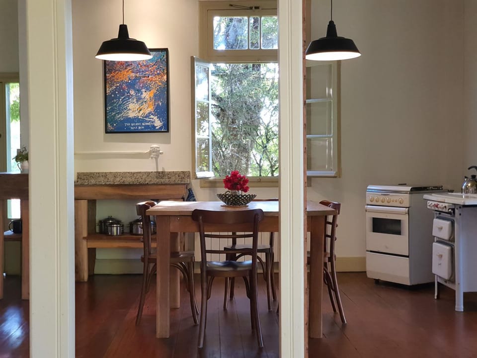 Dining area, kitchen