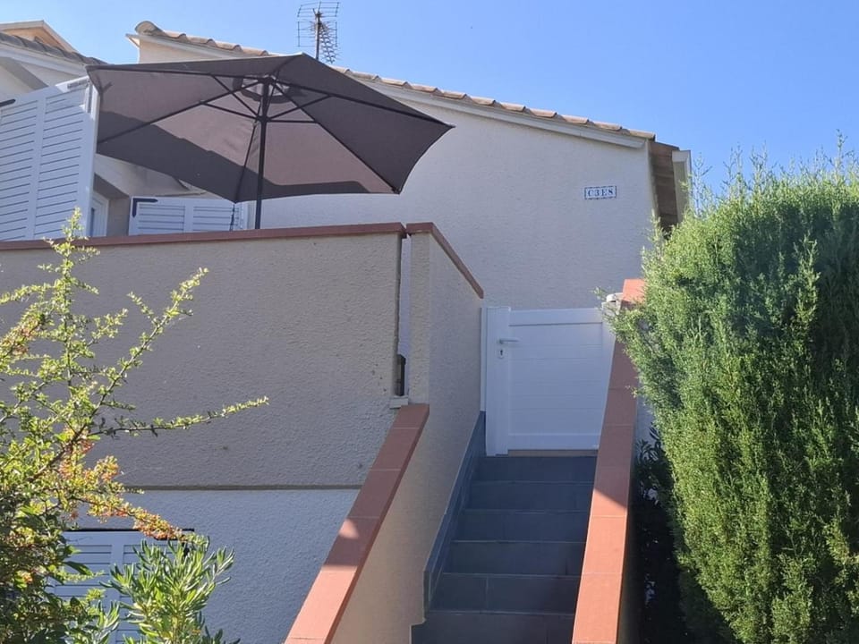 Property building, Balcony/Terrace