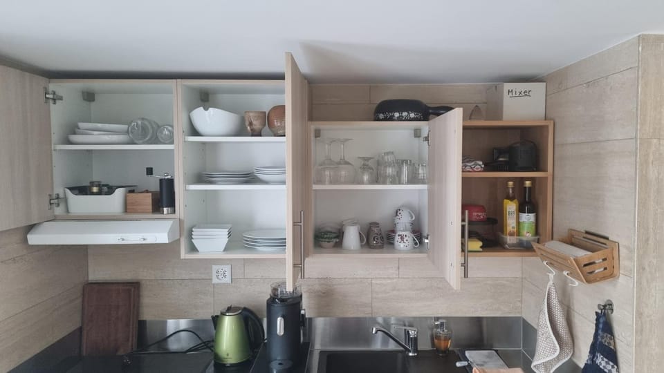 Coffee/tea facilities, Kitchen or kitchenette