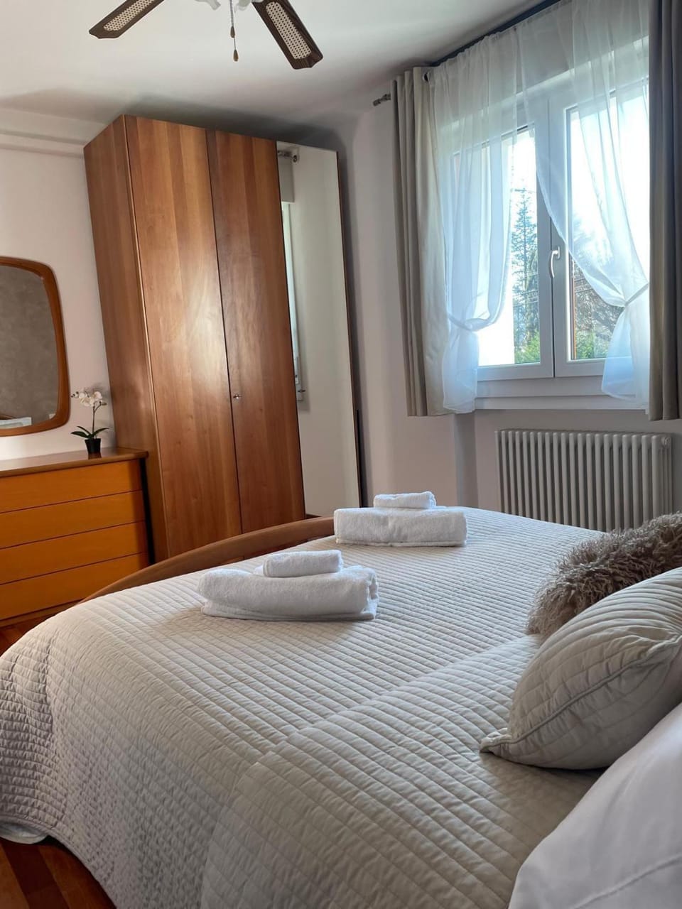 Bed, Bedroom, wardrobe