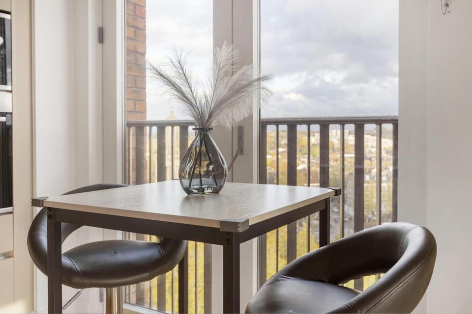 View (from property/room), Balcony/Terrace, Dining area