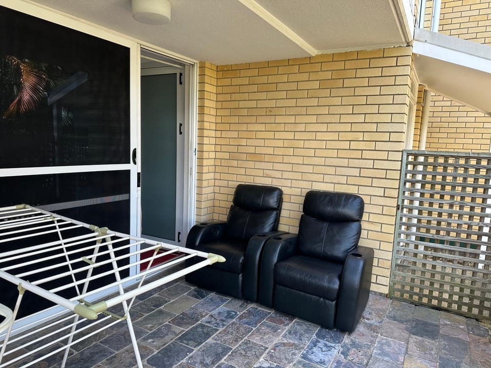 UQ single bedroom with pool Q2 Vacation rental in Indooroopilly