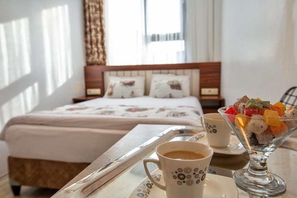 Bed, Food