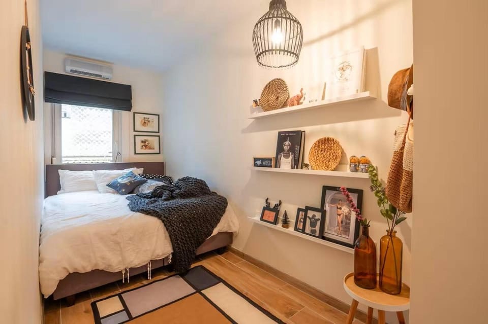 Bed, Decorative detail, Bedroom, Inner courtyard view, heating
