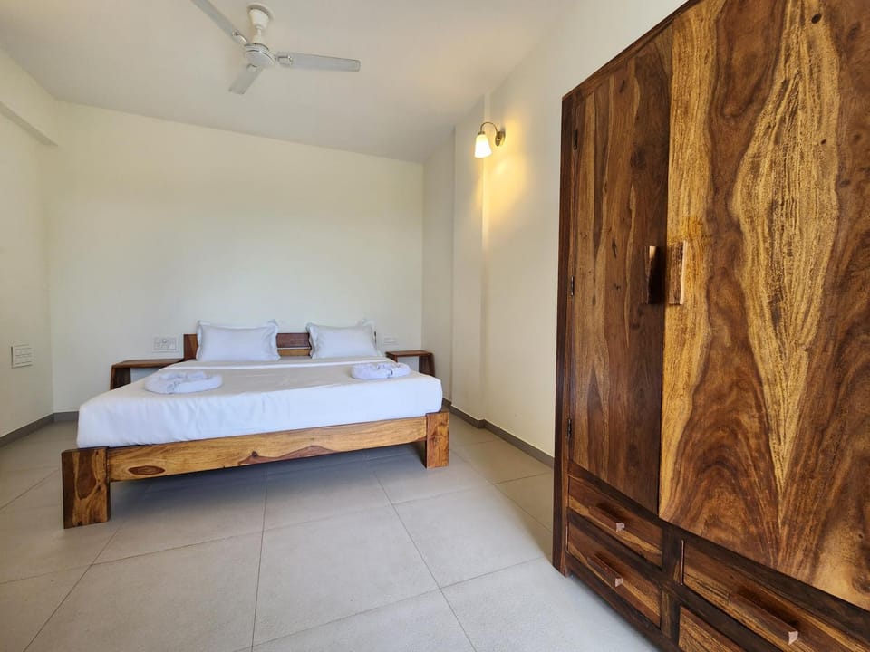 Bedroom, wardrobe