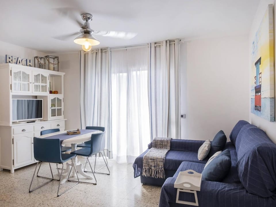 TV and multimedia, Living room, Dining area