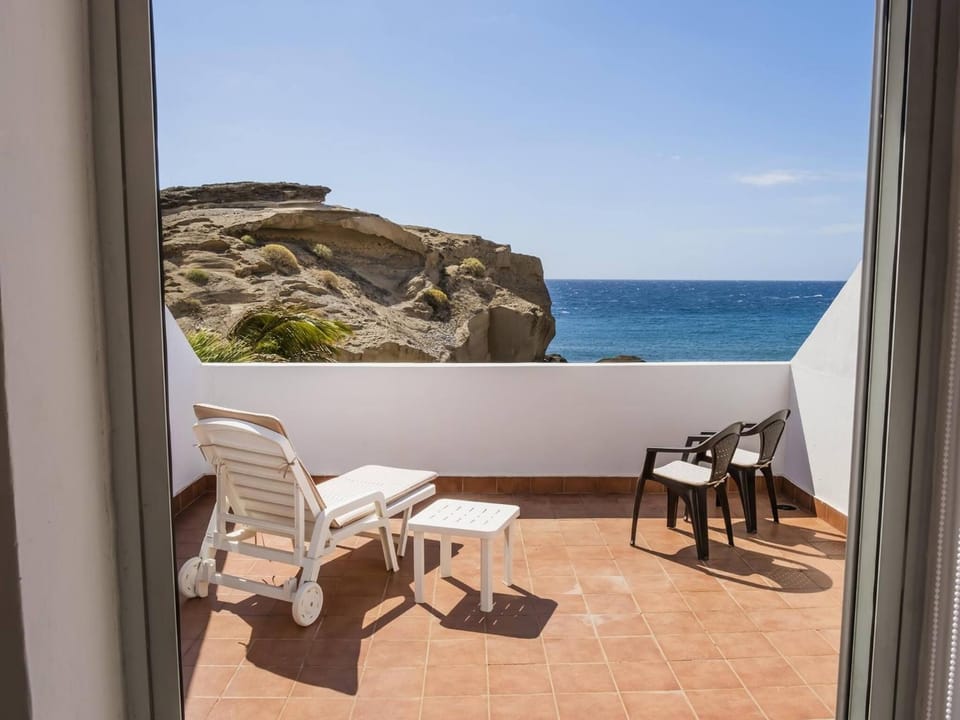 View (from property/room), Balcony/Terrace, Sea view, sunbed