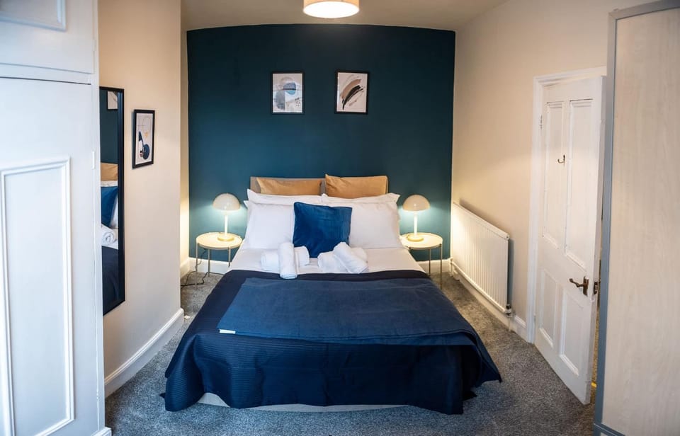Bed, Photo of the whole room, Bedroom, towels, wardrobe