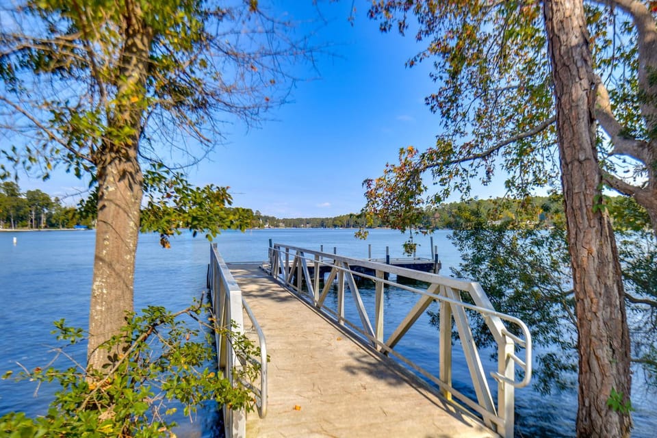 Lake Oconee Creekside Condo w/ Dock Access House in Lake Oconee