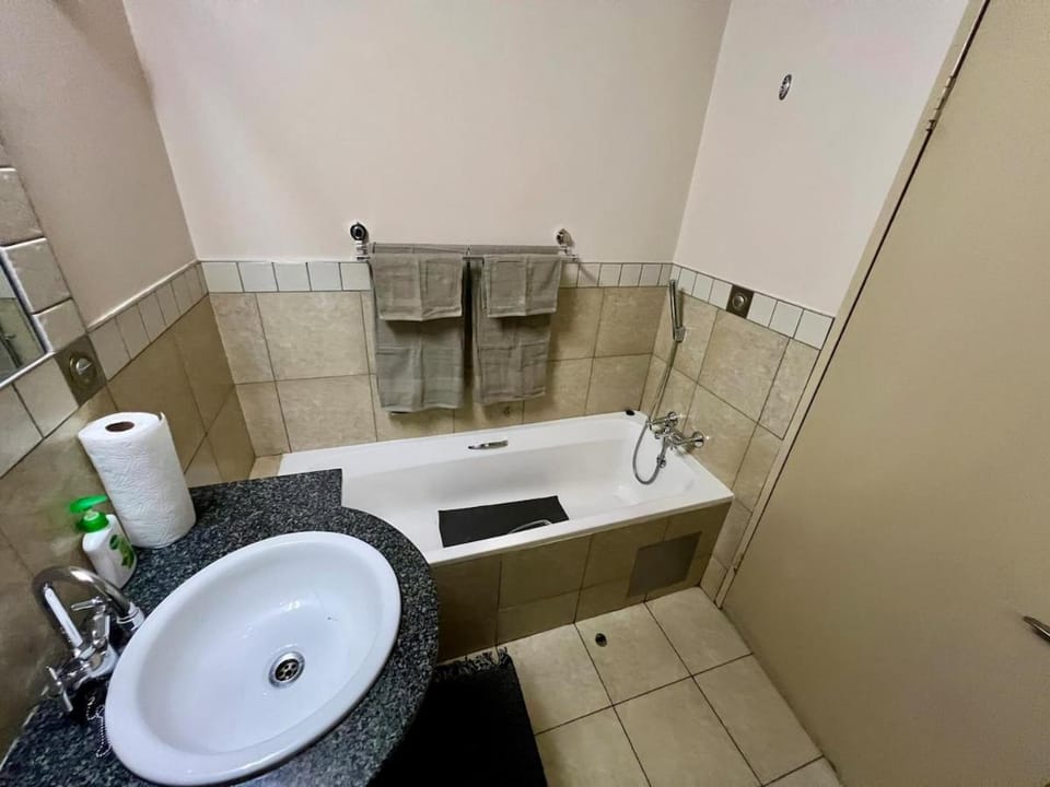 Cozy Marshalltown Studio Apartment in Johannesburg