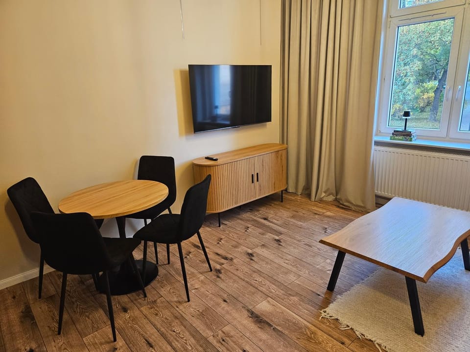 Apartament z antresolą Stare Miasto Apartment in Lower Silesian Voivodeship