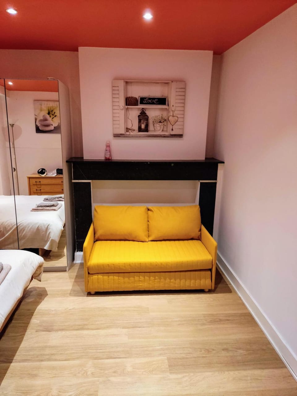 Seating area, Bedroom