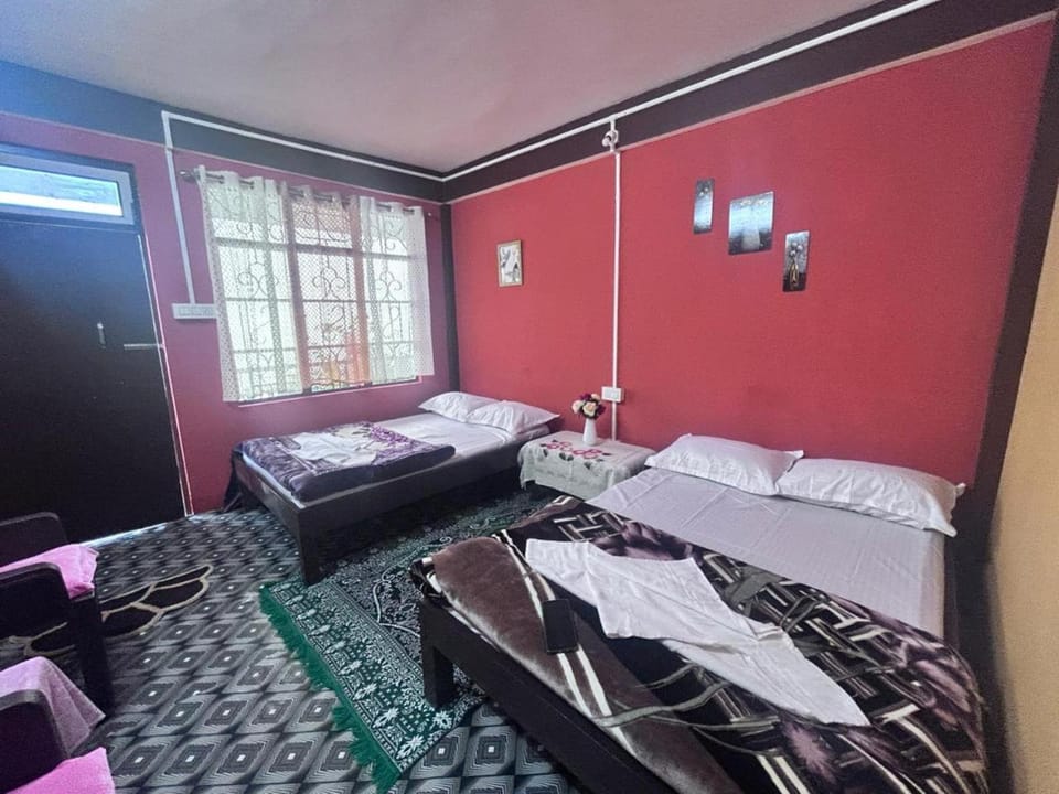 Skylerr Hut Vacation rental in Maharashtra