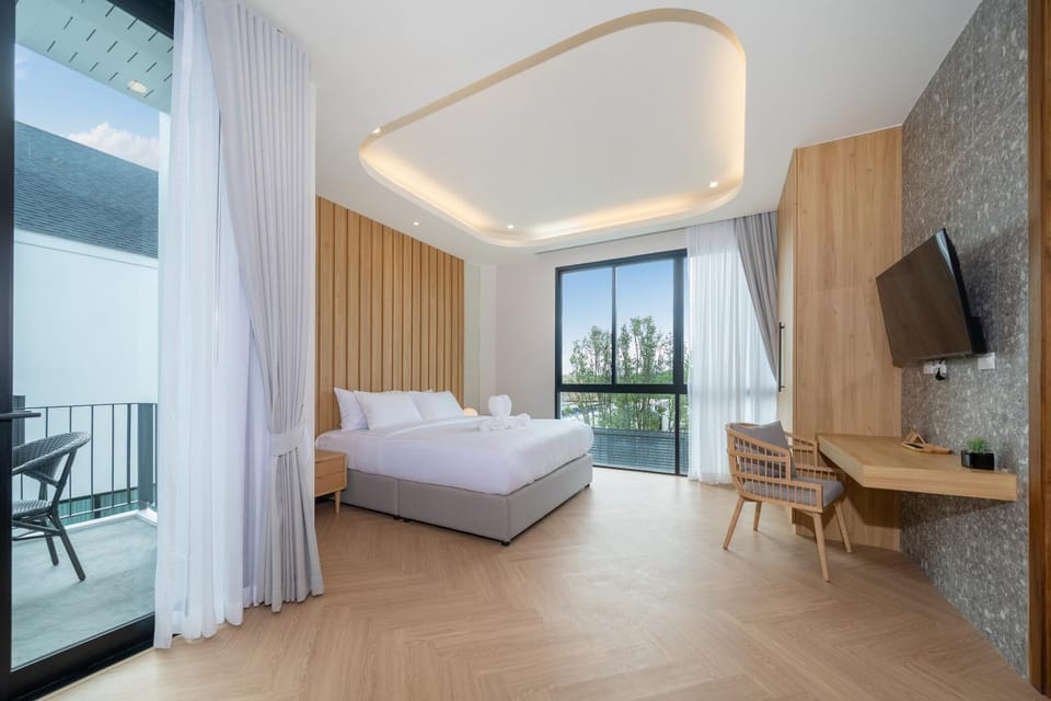 Photo of the whole room, Bedroom