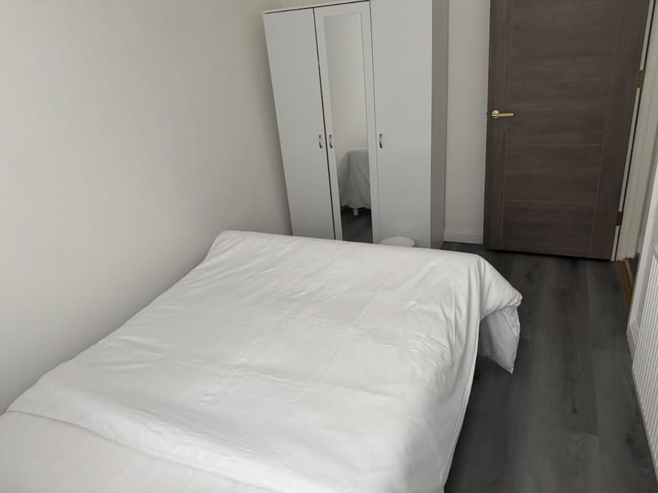 Three-Bedroom Flat Located off Oxford Street Apartment in City of Westminster