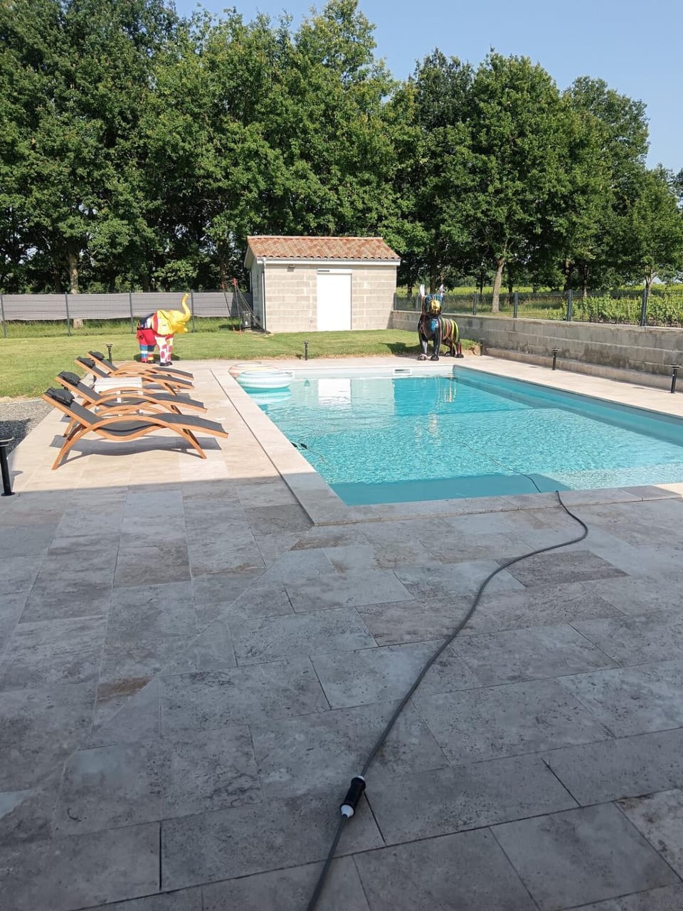 Rez de chaussée maison avec terrasse et piscine Apartment in Auvergne-Rhône-Alpes