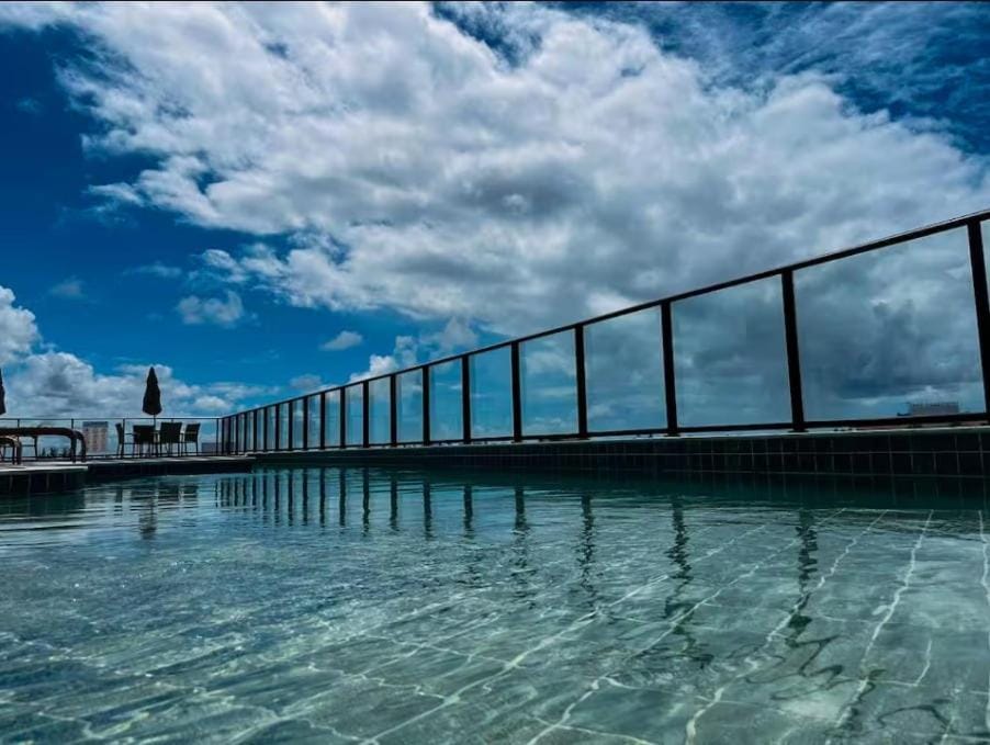 Day, Swimming pool