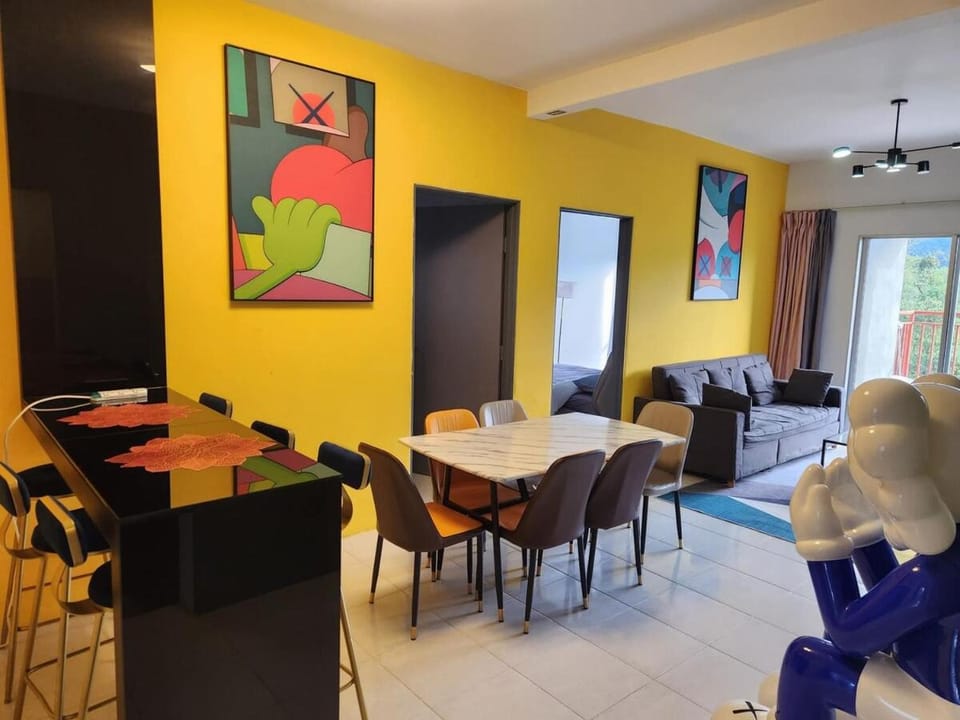 8-28 The Art Gallery Emeral Avenue Apartment in Brinchang