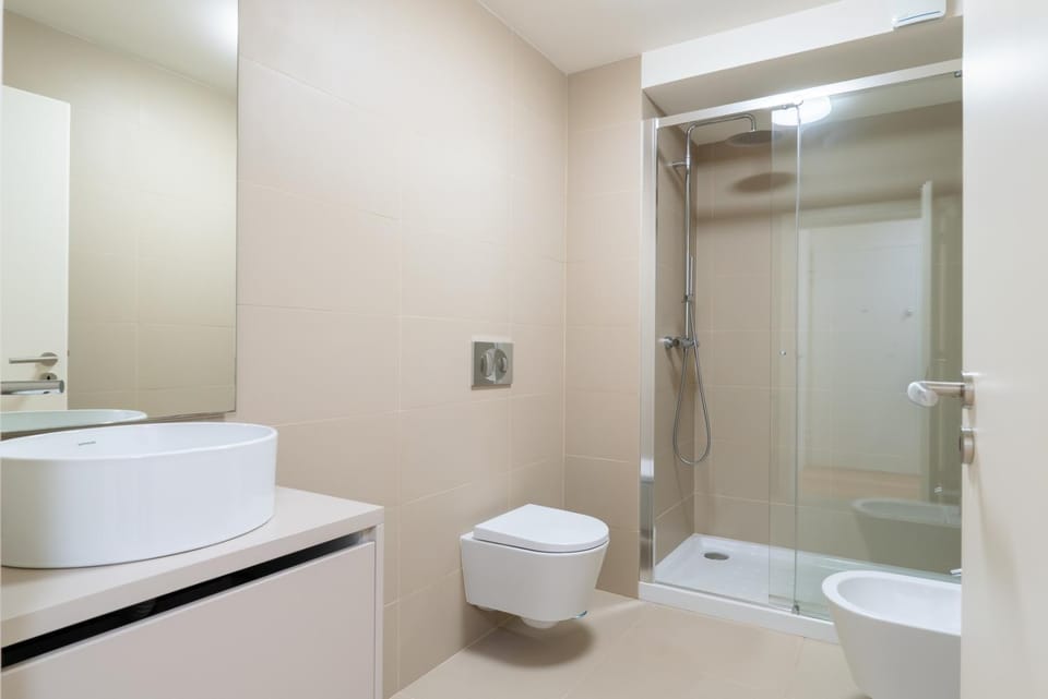 Shower, Bathroom, bidet, towels
