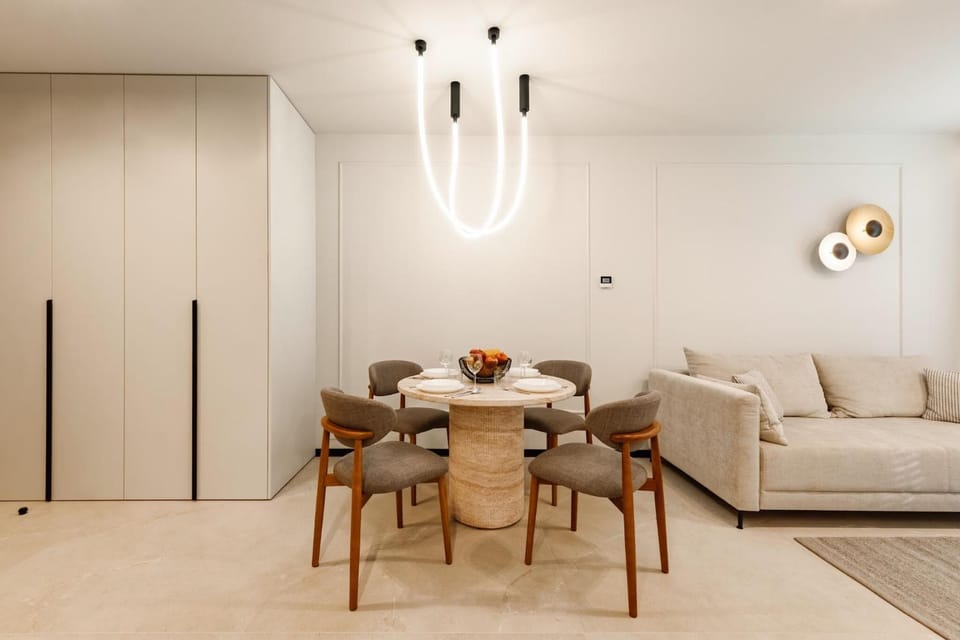Living room, Dining area