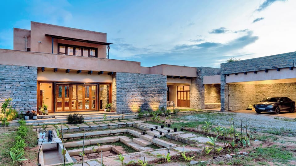 Property building, Day