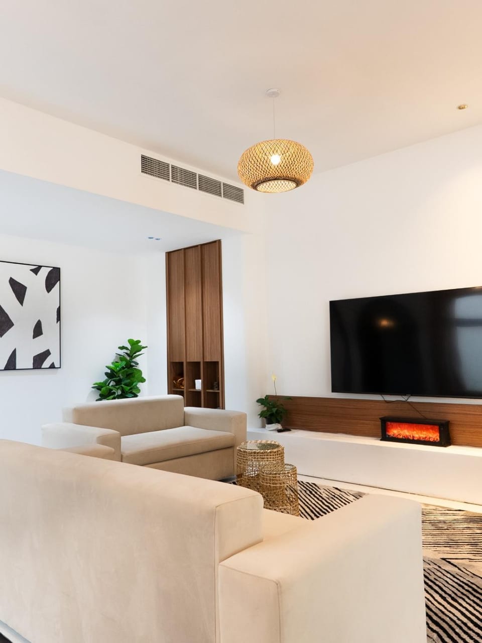 Communal lounge/ TV room, TV and multimedia, Living room, Seating area, Evening entertainment, air conditioner
