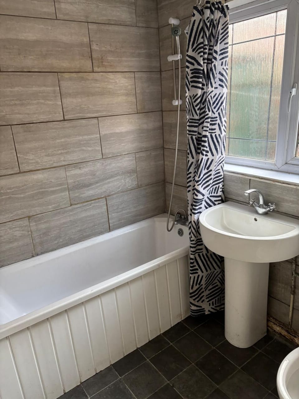 4 Bedroom House on the doorstep of Teeside Uni Apartment in Middlesbrough