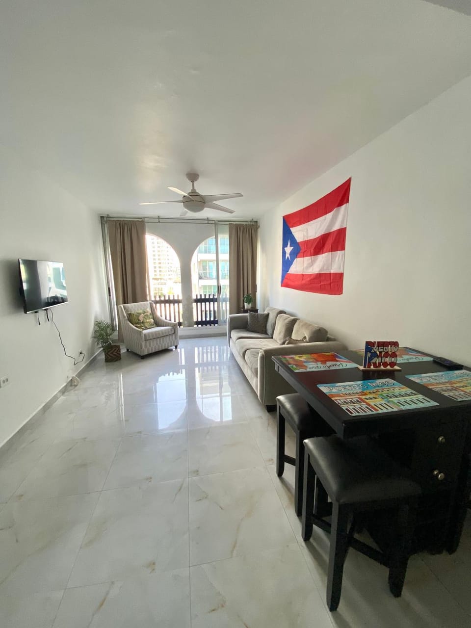Living room, Dining area
